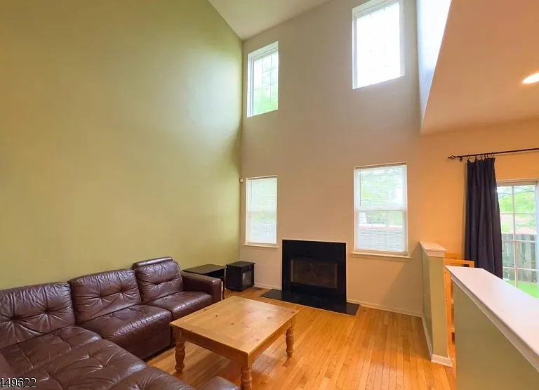 315 Birch Ct — Photo 6