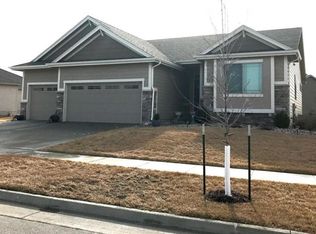 2720 Coyote Dr, Ames, IA 50014