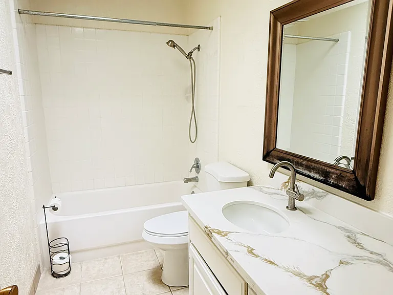 808 Balboa Ave #4 — Photo 6