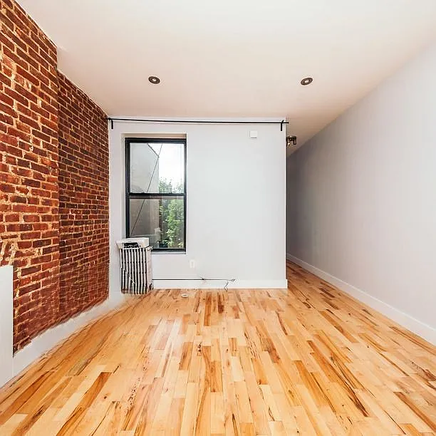 765 Macdonough Street — Photo 3