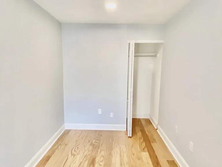 209 Daly St — Photo 16