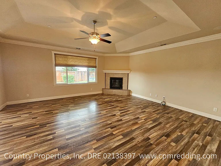 3491 Carlsbad Ln — Photo 5