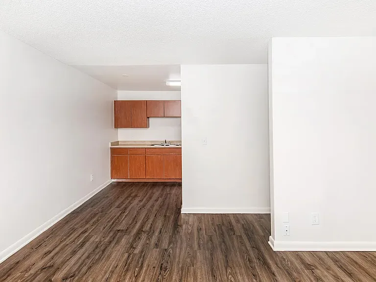 Crystal Pointe — Photo 14