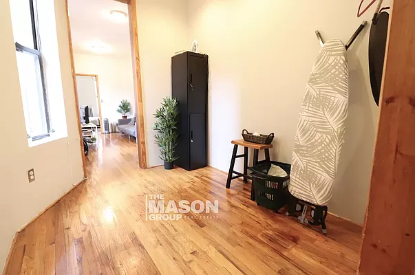 Rented by Mason Group LLC | media 4