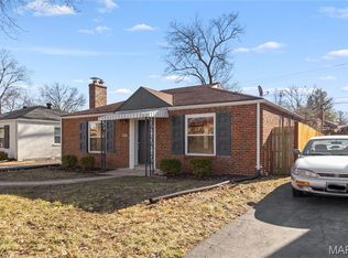 1036 Groby Rd, Saint Louis, MO 63130
