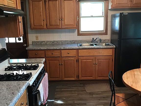 4th image of 1114 McCammon Ave