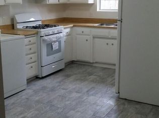 21100 Mission St APT A, Tehachapi, CA 93561