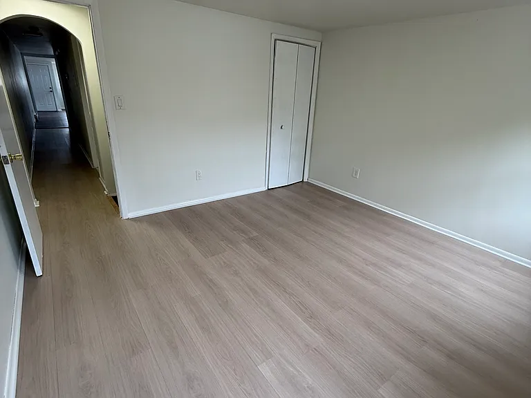 58 Van Buren St #3 — Photo 3