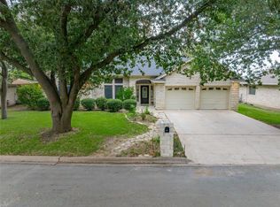 2300 Willow Ln, Taylor, TX 76574