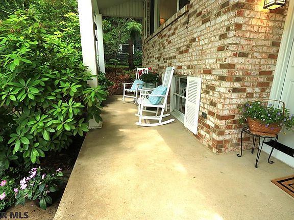 3rd image of 685 Wiltshire Dr
