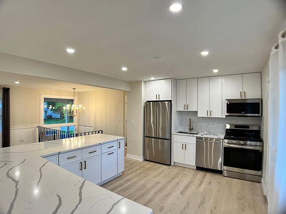 5th image of 2508 Mitchell Dr