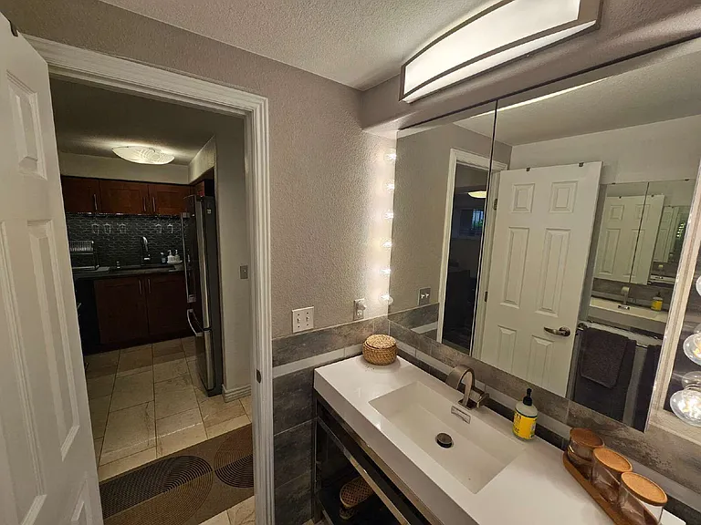 1833 N Williams St #108 — Photo 12