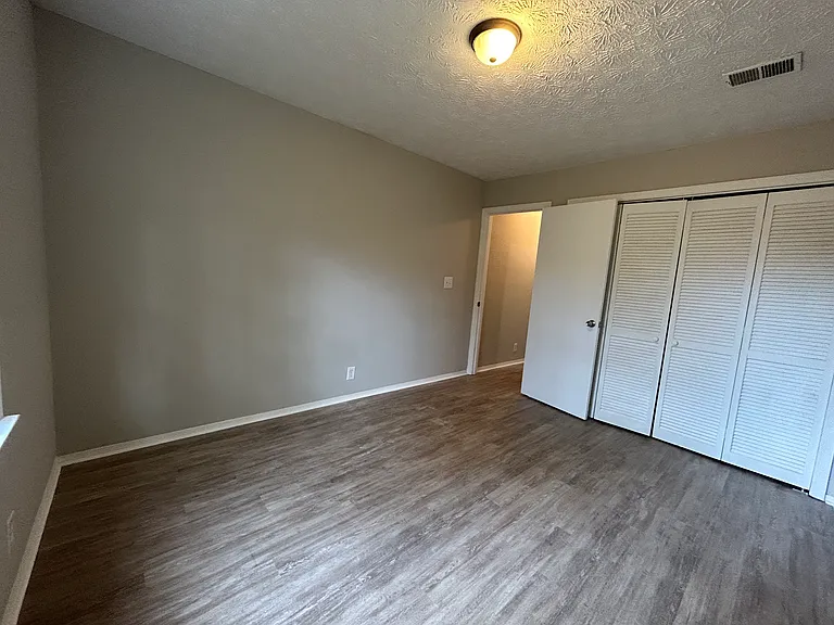 185 Springtree Rd #1 — Photo 8