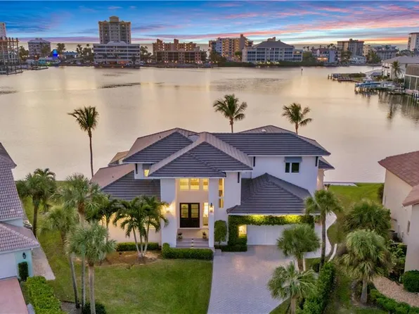 414 Palm CT, NAPLES, FL 34108