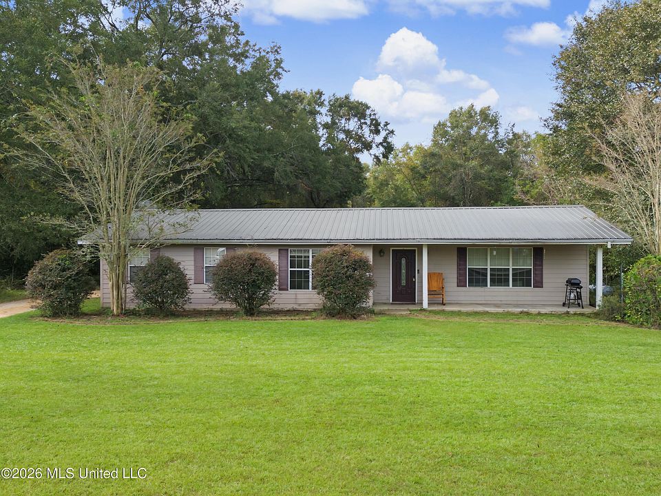 1st image of 371 Magnolia Rd