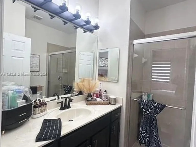 3208 SE 5th Ct — Photo 20