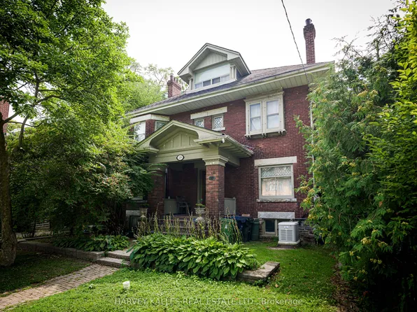 219 Balmoral Ave, Toronto, ON M4V 1K1