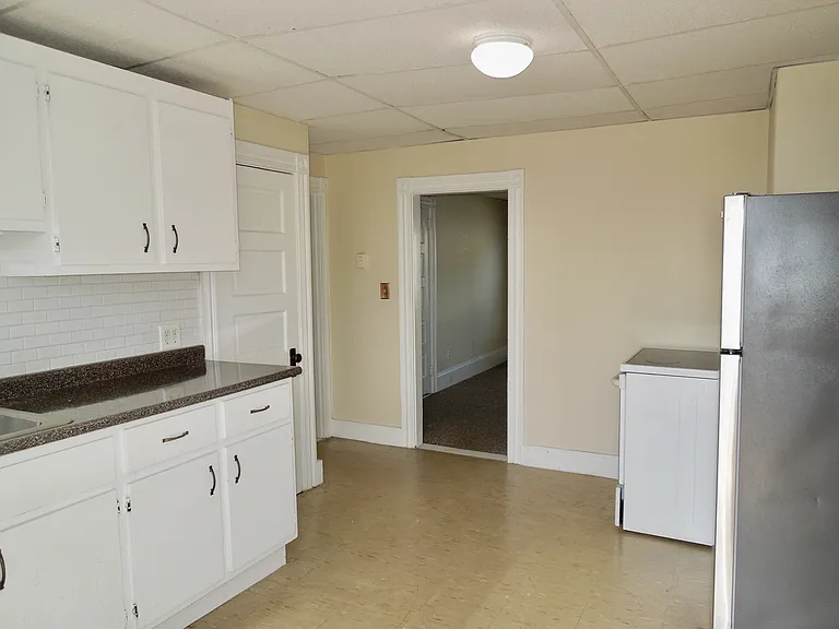 50 Sandwich St #4 — Photo 4