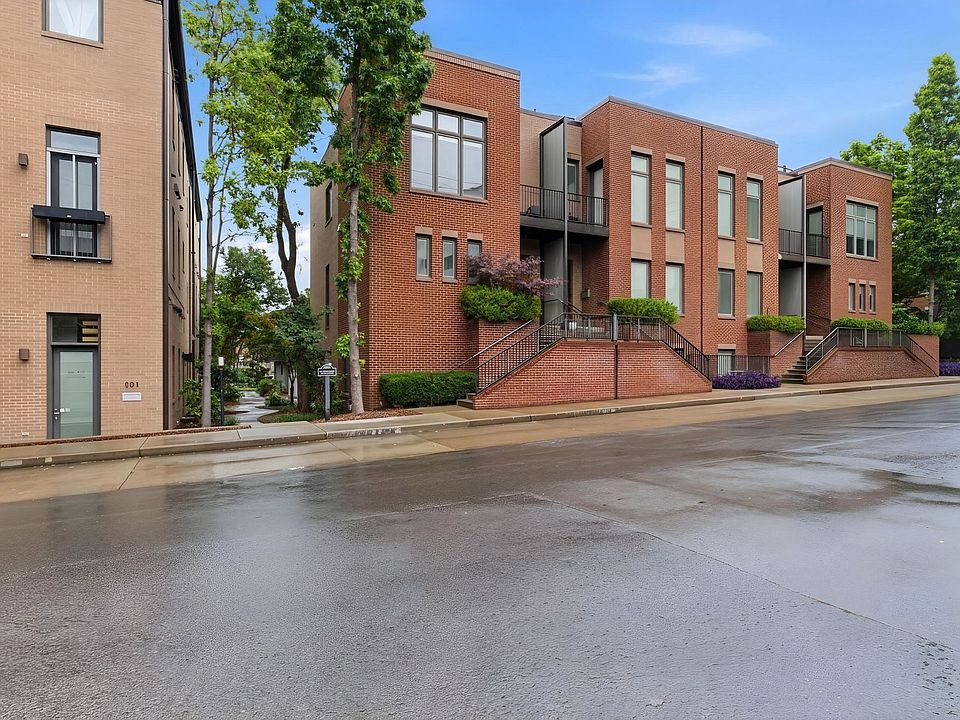 1st image of 334 Van Buren St