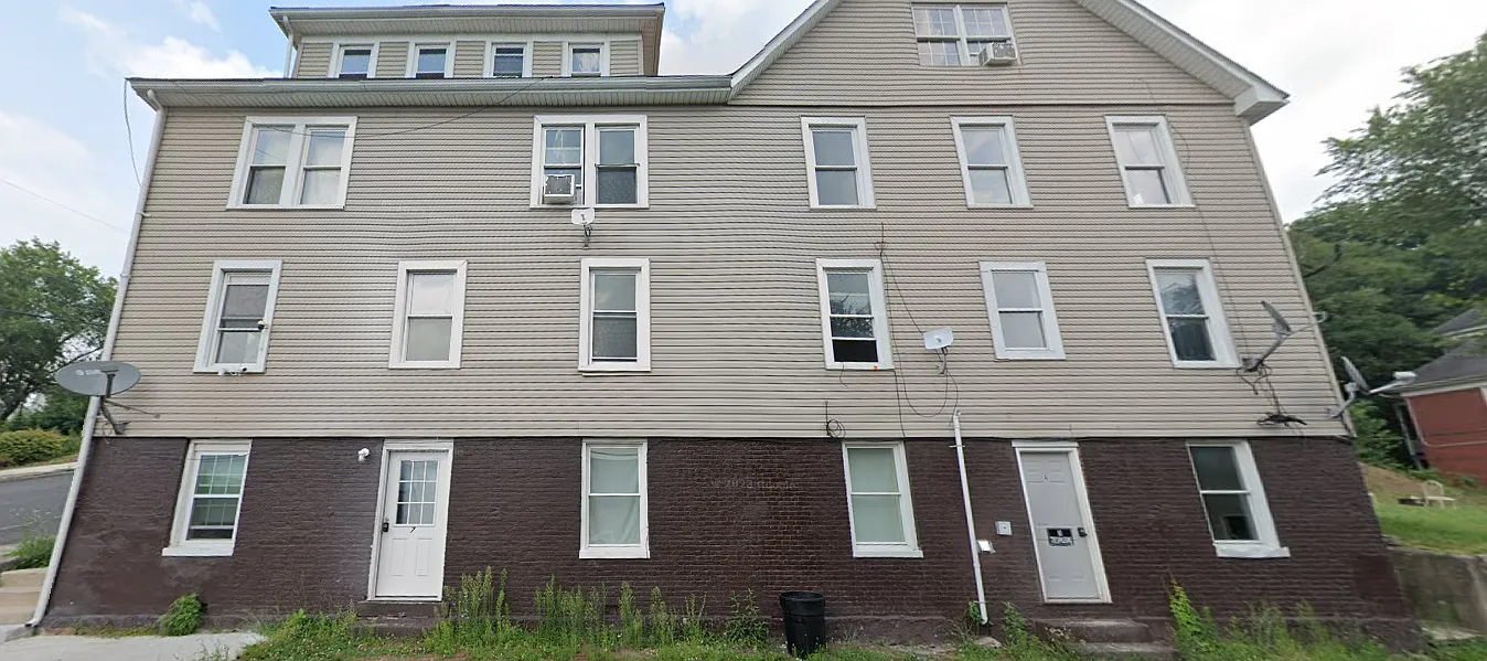 1 bed, $700 — Photo 1