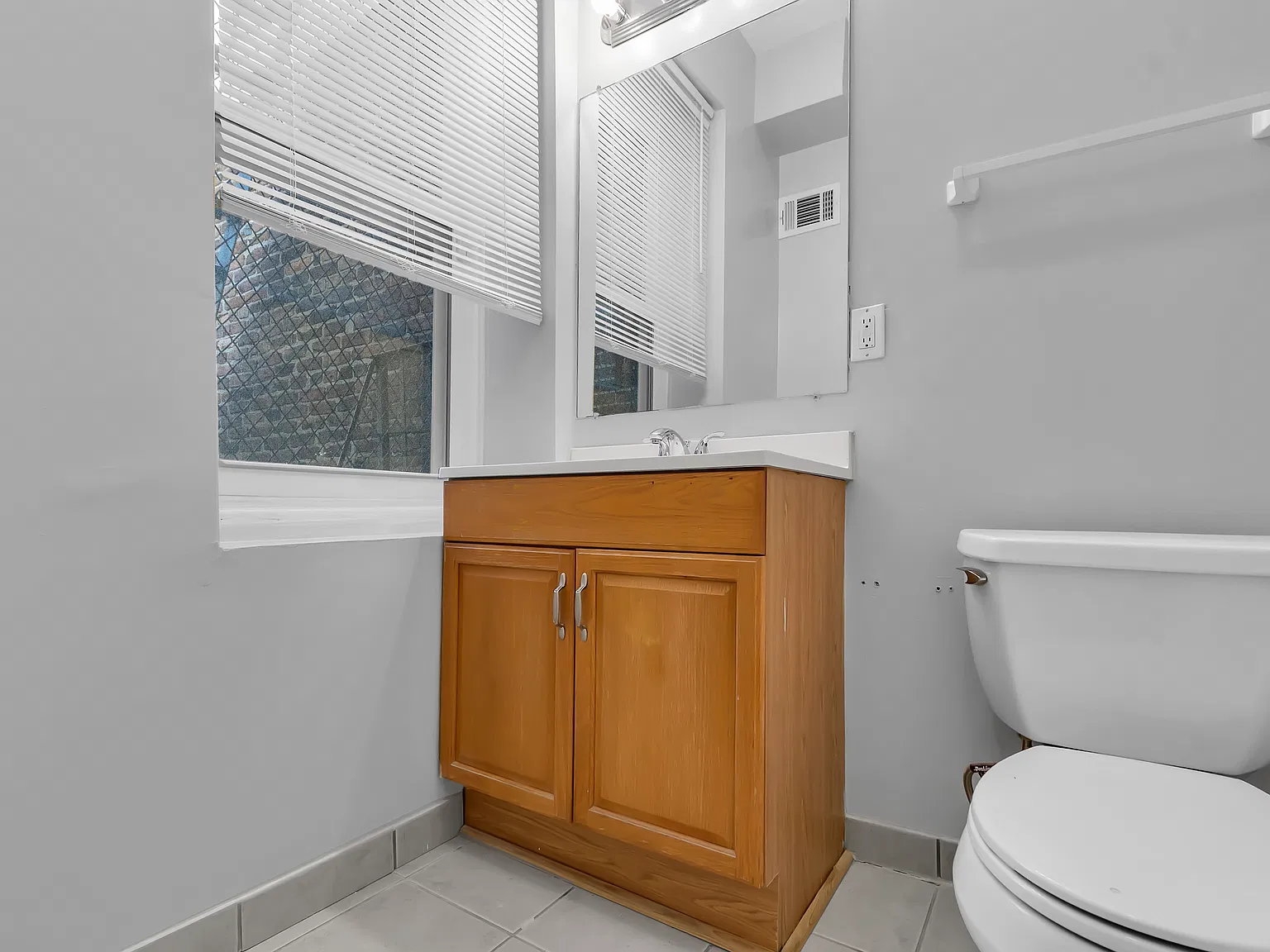Hopkins Medical Apartment Rentals — Photo 3