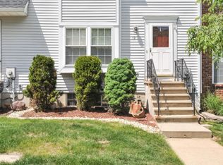 19 Mochen Ct, Sayreville, NJ 08872