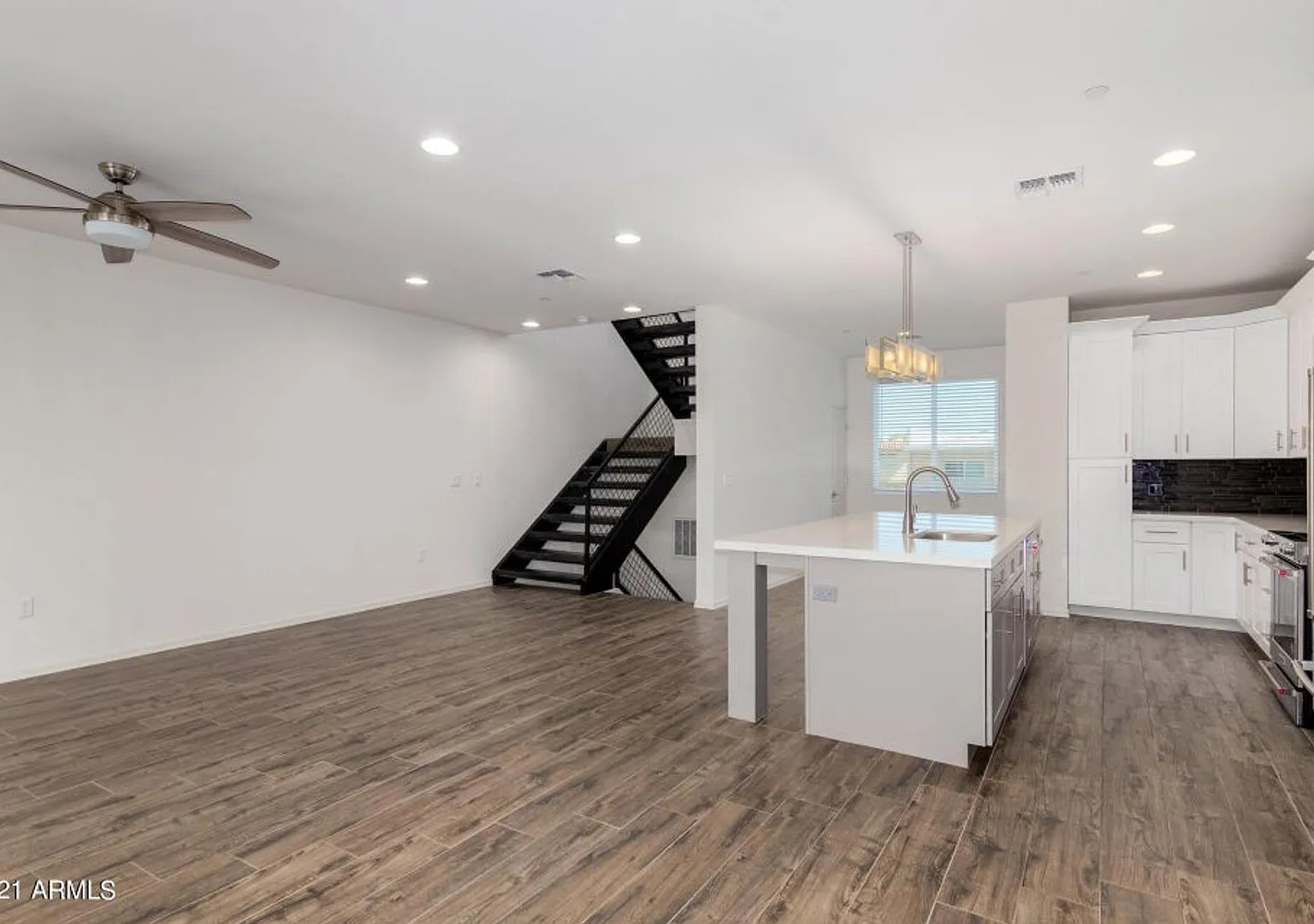 The Aeries Townhome Apartments — Photo 3