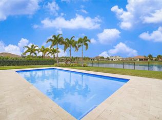 9117 Balsamo Dr, Palm Beach Gardens, FL 33412
