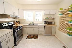 5th image of 1450 Argyle Cres