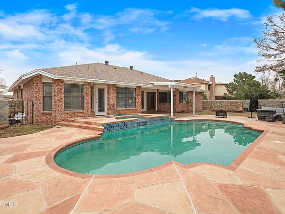 2nd image of 4356 Loma Hermosa Dr