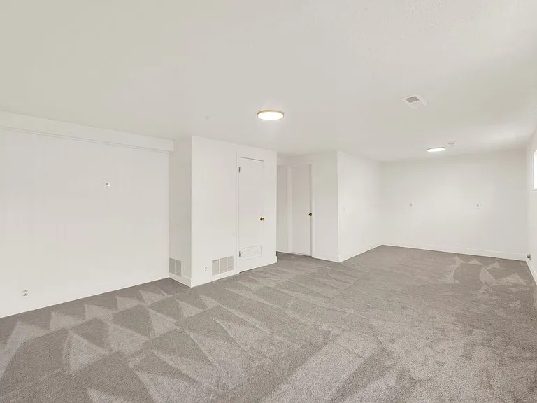 189 N 300 E #1 — Photo 21