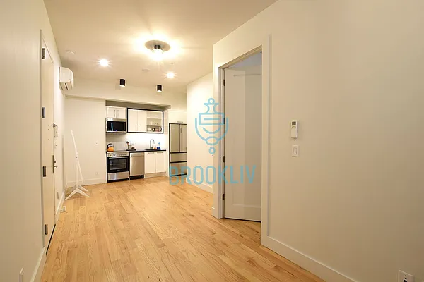 Rented by null | media 35