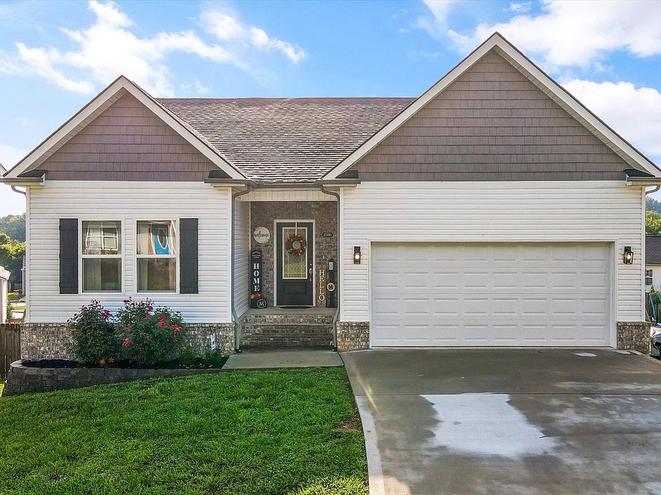 1st image of 2100 Bluebonnet Dr