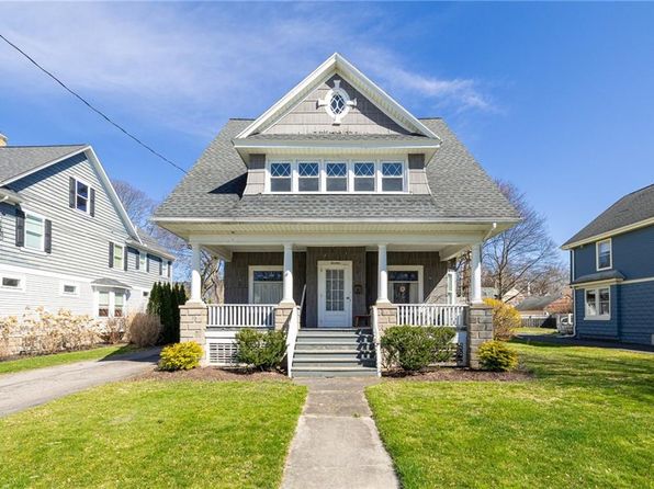 13 4th Ave Unit 2