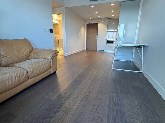 5th image of 5788 Gilbert Rd #1510