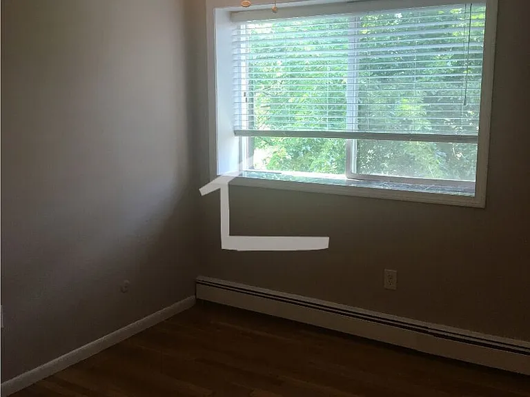 360 Market St #2B — Photo 2