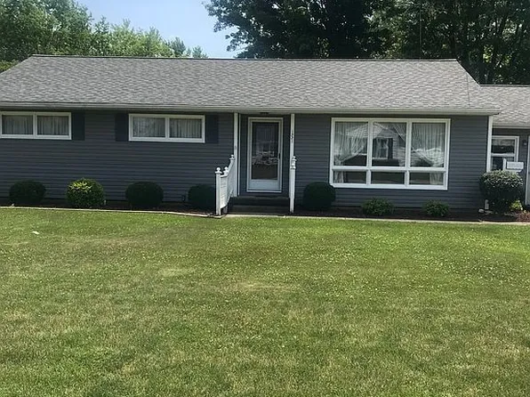 1221 Ohio St, Napoleon, OH 43545