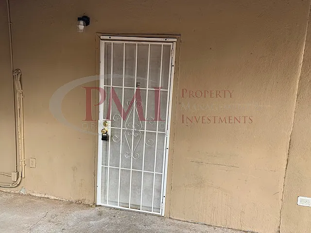 1743 Mesquite Street Apt. F — Photo 2