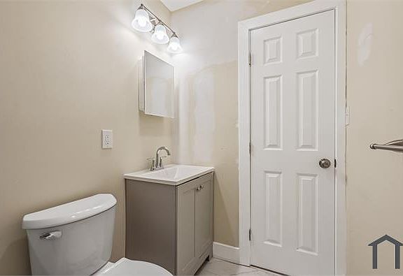 4th image of 1812 Benning Rd NE #B