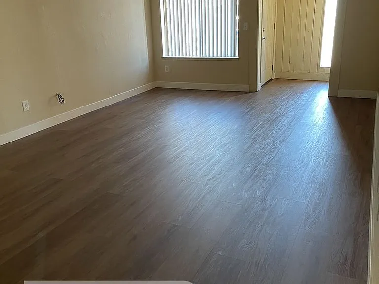 7827 Zenith Dr — Photo 2