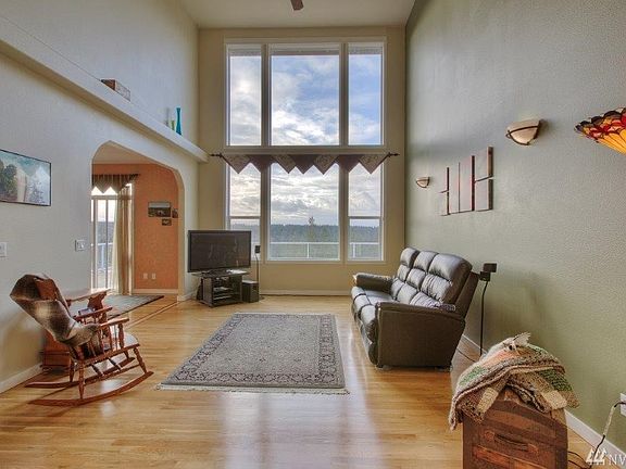 4th image of 17603 Panorama Blvd