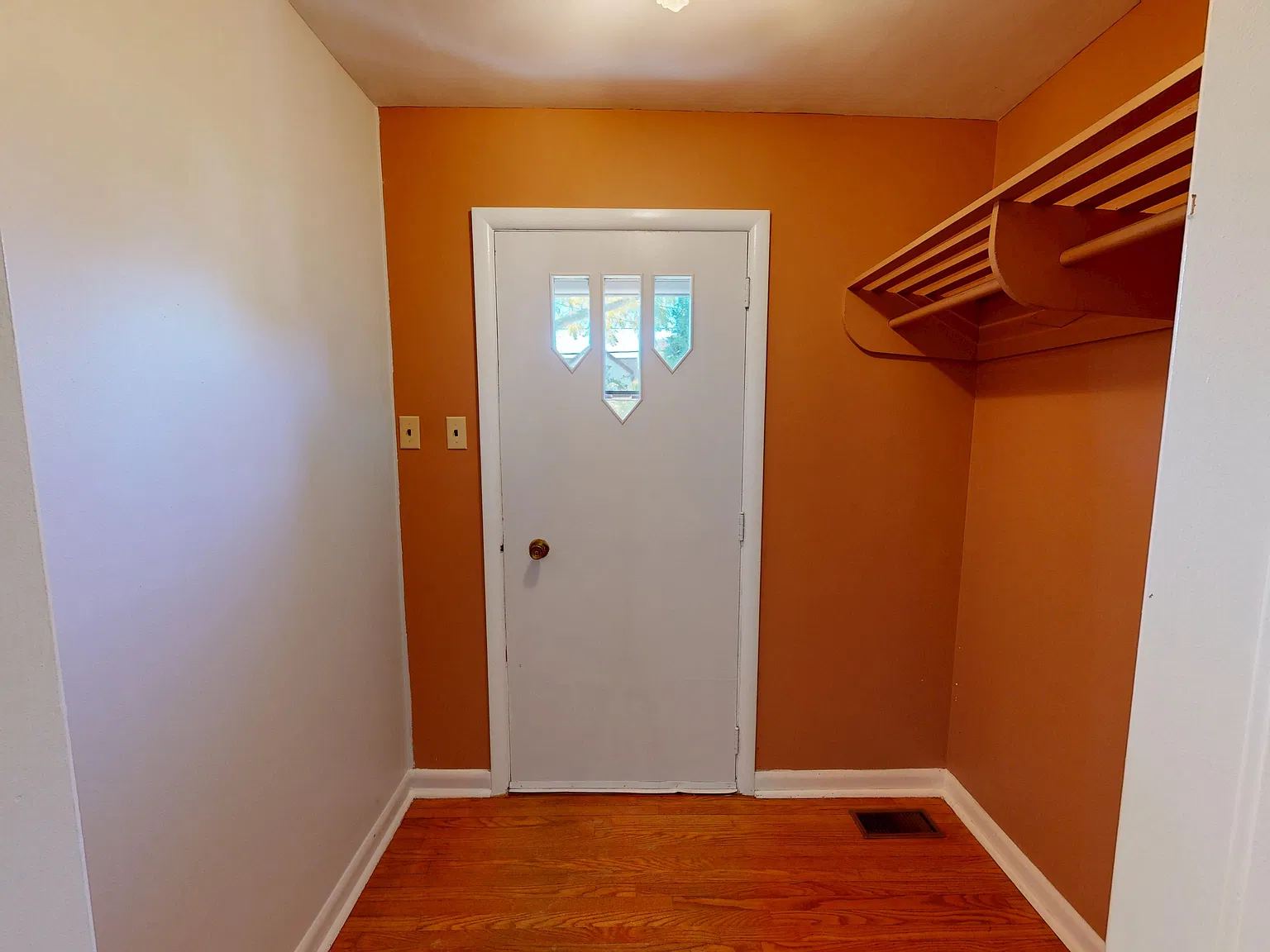 22756 Komoka Road Middlesex Centre — Photo 2