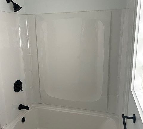 5th image of 2117 Esther Ave