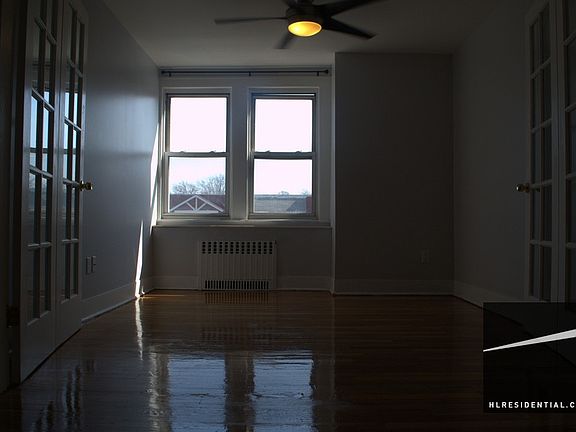 3rd image of 2060 33rd St