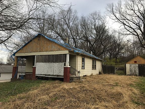 3rd image of 4121 Paseo Dr