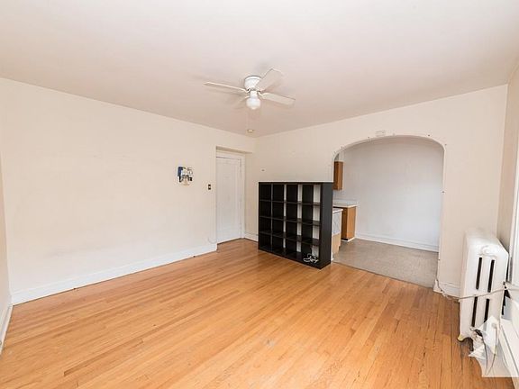 4th image of 2129 N Dayton St APT 304I