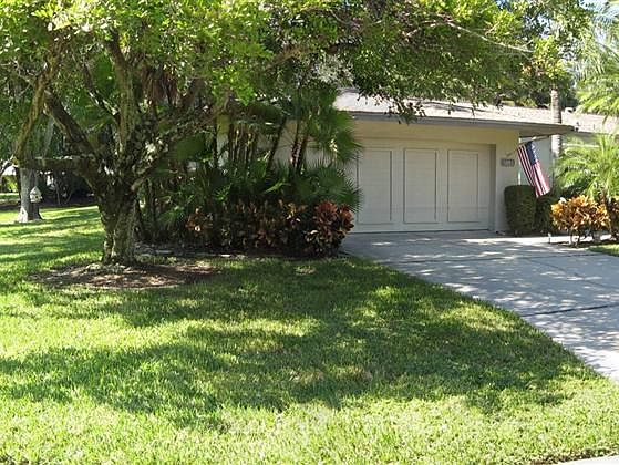 1st image of 5883 Sand Oak Dr