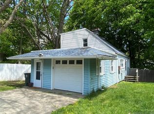 101 Waverly St, Milford, CT 06461