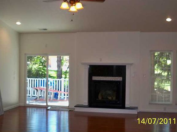 3rd image of 3225 B Mayer Dr