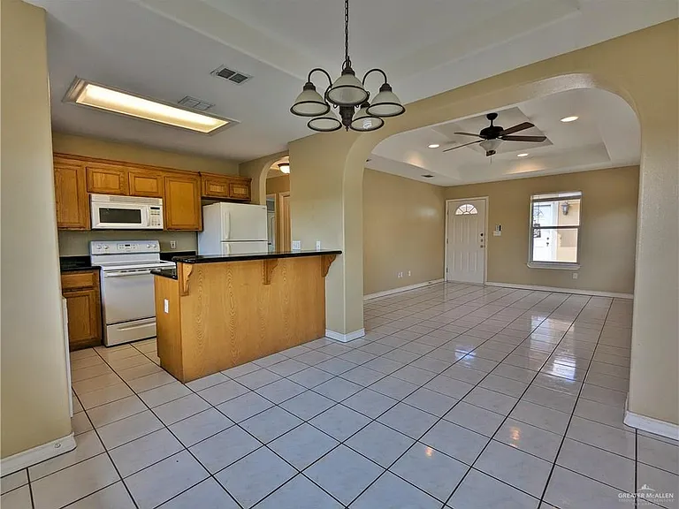 3900 Park Place Ave #2 — Photo 6